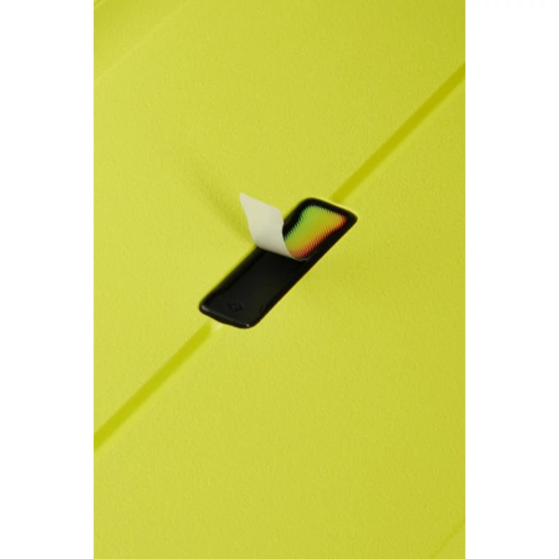 Samsonite Essens spinner 4-kerekes keményfedeles bőrönd 69 x 49 x 30 cm, lime