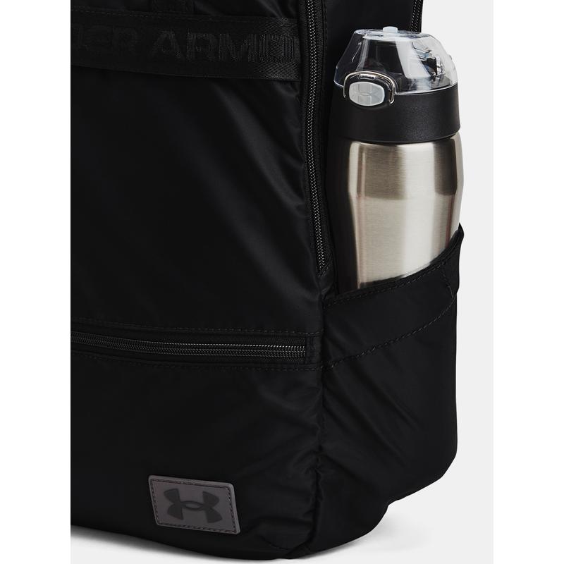 Under Armour Essentials hátizsák, fekete