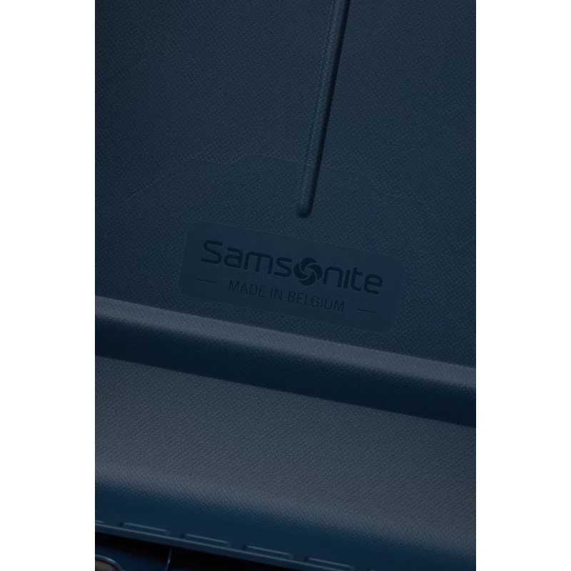 Samsonite Essens spinner 4-kerekes keményfedeles bőrönd 69 x 49 x 30 cm, sötétkék
