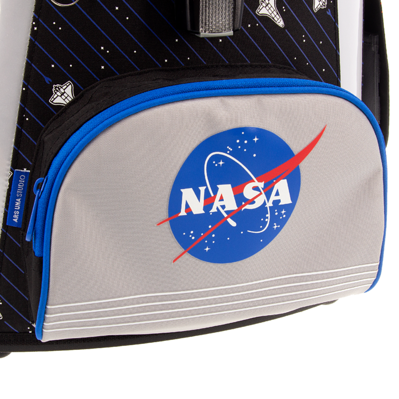 Ars Una NASA-1 kompakt easy mágneszáras iskolatáska