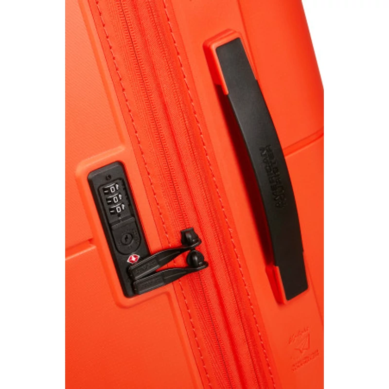 American Tourister Dashpop 4-kerekes keményfedeles bővíthető bőrönd 67 x 45 x 28/32 cm, narancsvörös