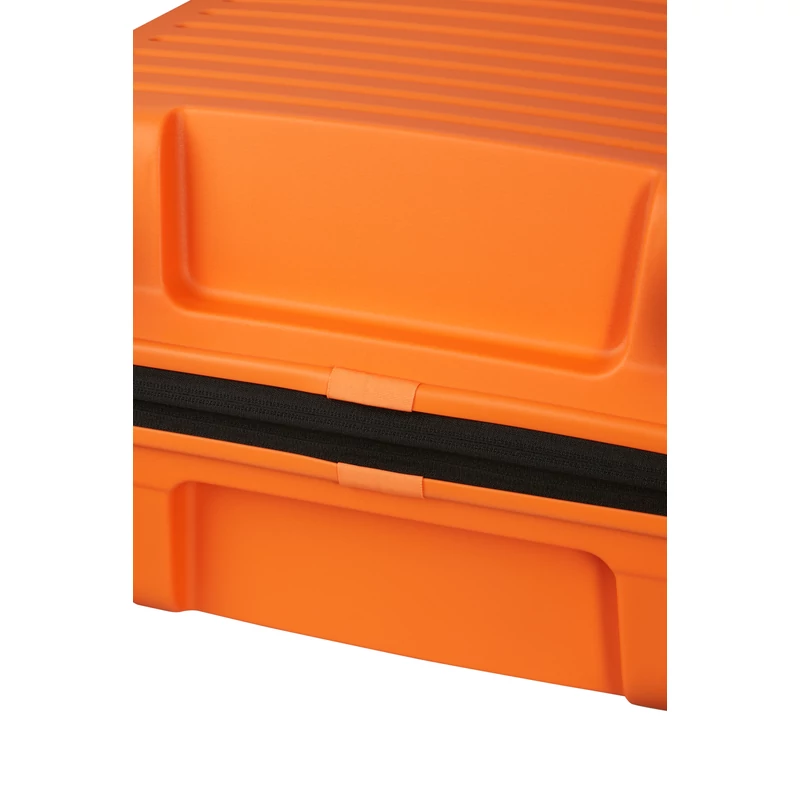 Samsonite Restackd spinner 4-kerekes keményfedeles bővíthető kabin bőrönd 55 x 40 x 20/23 cm, narancssárga