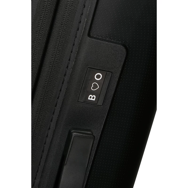 American Tourister Dashpop 4-kerekes keményfedeles bővíthető bőrönd 77 x 50 x 30/33 cm, fekete