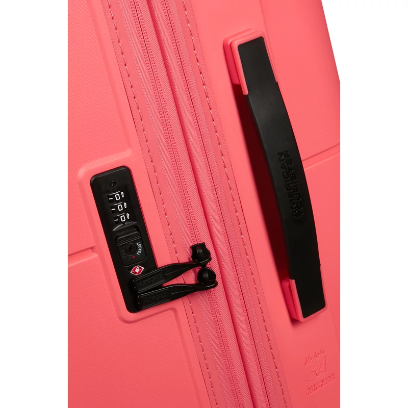 American Tourister Dashpop 4-kerekes keményfedeles bővíthető bőrönd 67 x 45 x 28/32 cm, málna