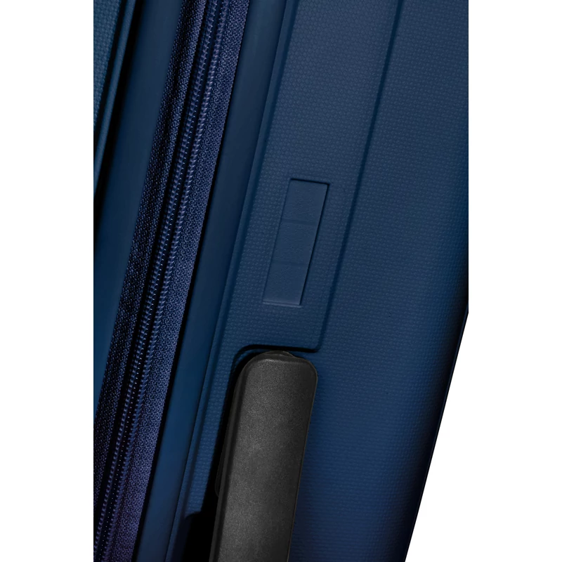 American Tourister Rejoy 4-kerekes keményfedeles bőrönd 77 x 51 x 30 cm, sötétkék