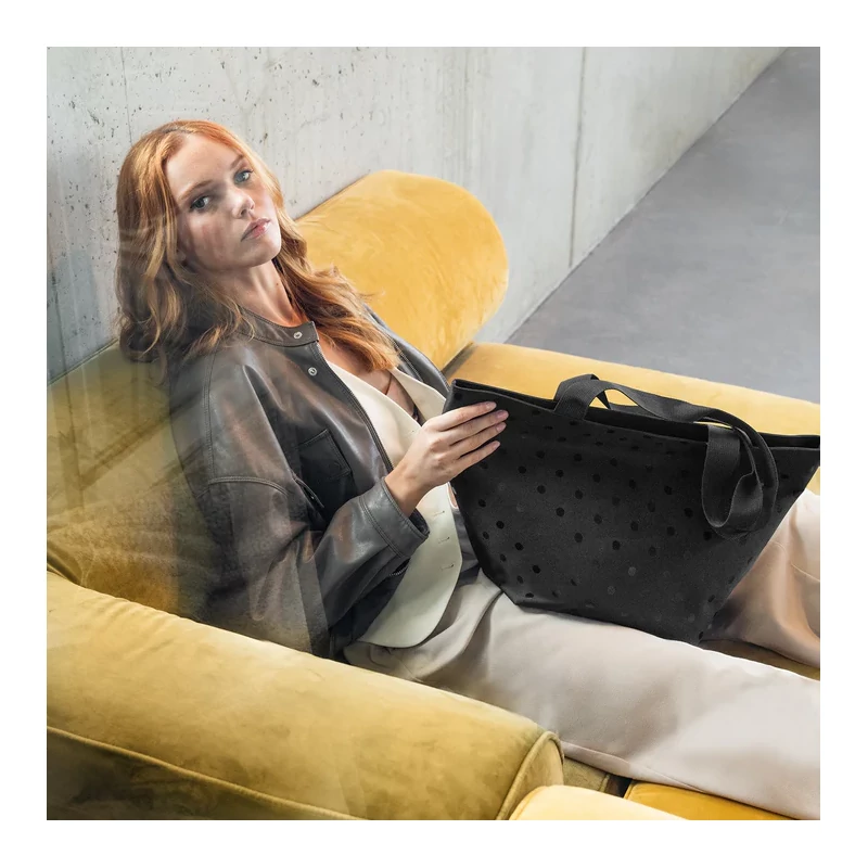 Reisenthel Shopper M, glossy dots black