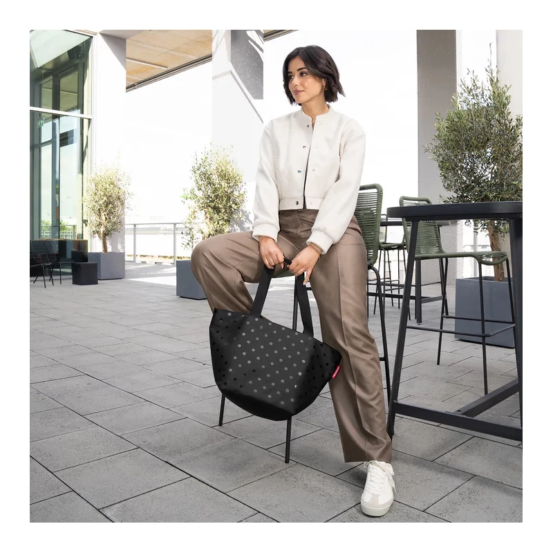 Reisenthel Shopper M, glossy dots black